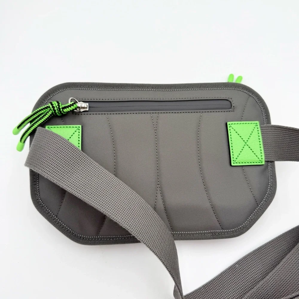 NEW Gucci Nylon Belt Bag - Picture 6 of 10